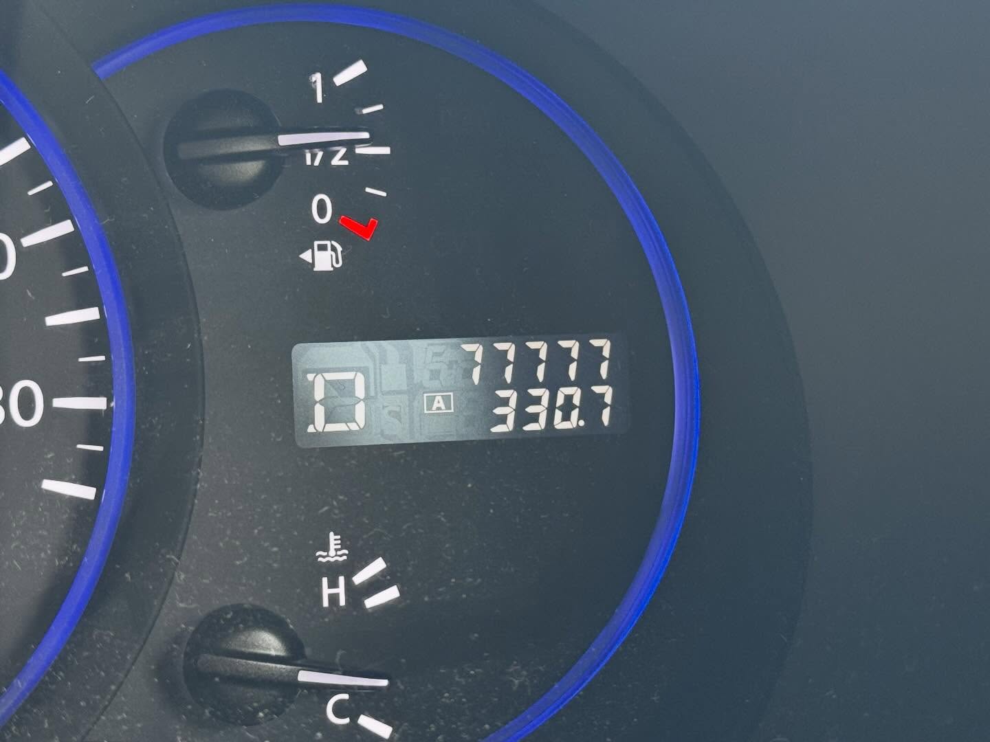 E52 エルグランドライダーの走行距離が…77,777キロ綺麗に並びました🤩🤩 中古車で購入して早2ヶ月が過ぎましたが…もう7,777キロも走った【2ヶ月で】

The mileage on my E52 Elgrand Rider is now... 77,777 kilometers🤩🤩 It's already been two months since I bought it used, and I've already driven 7,777 kilometers! [In just two months]

#nissan #te52エルグランド #エルグランドライダー #エルグランドライダー大好き #かなり走ってる